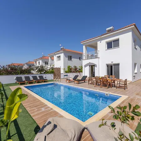Vila Napa Bay View 5 *