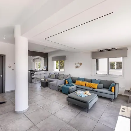Vila Napa Bay View 5 *